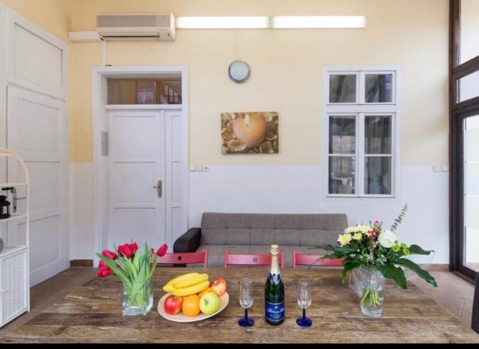 Apartment Stepanska Prága Kültér fotó