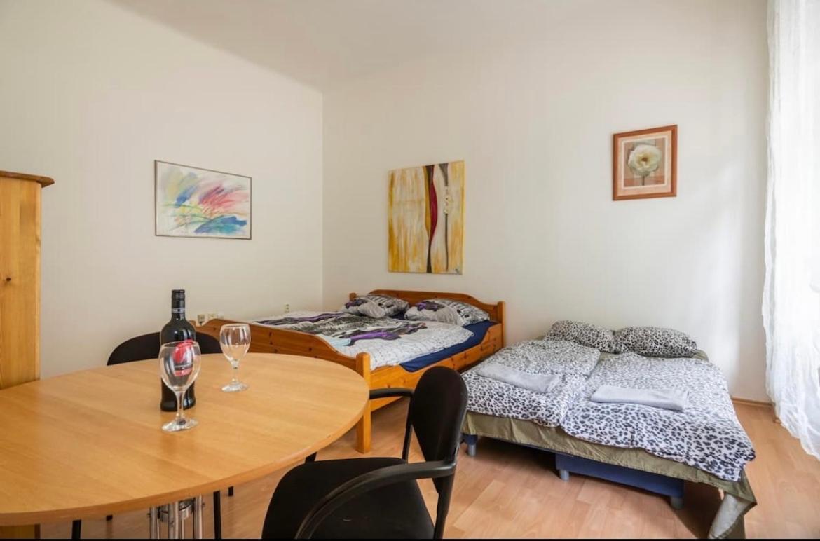 Apartment Stepanska Prága Kültér fotó